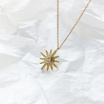 925 Ayar Gümüş Kolye Kolye Kadınlar için Parlak Temizle Zirkon Ayçiçeği Altı Köşeli Yıldız Kolye Güzel Takı