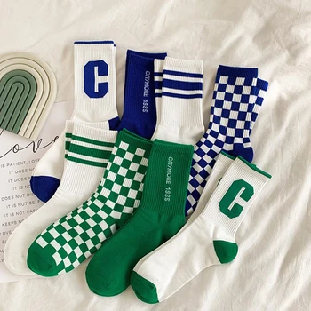 Online Ünlü Trend Mektubu Büyük C Çorap Kadın İlkbahar ve Yaz Yeni Ins Dama Tahtası Çorap Mavi-yeşil Çizgili Mektup Çorap